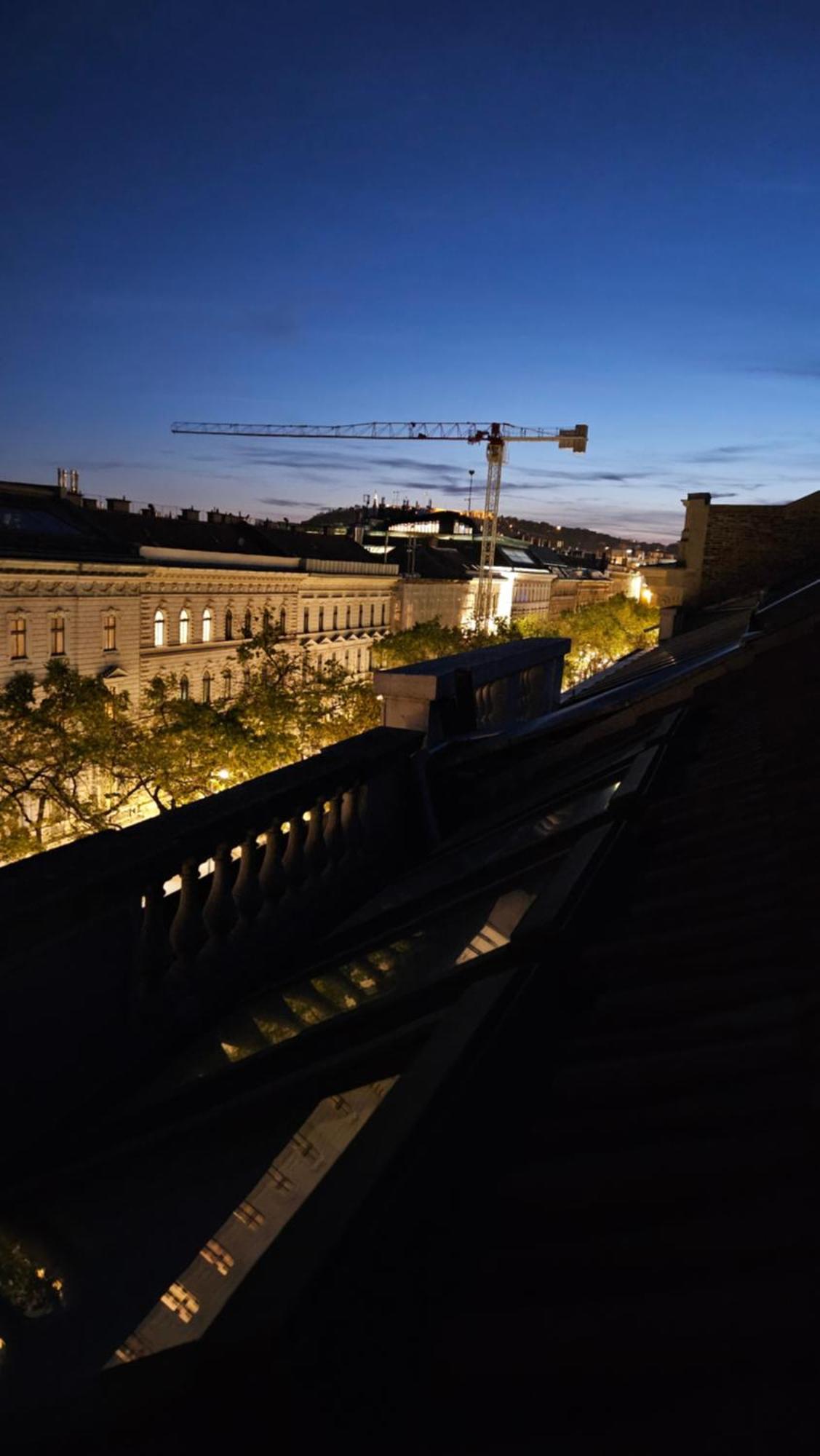 Opera 16 Rooms Budapest Eksteriør bilde