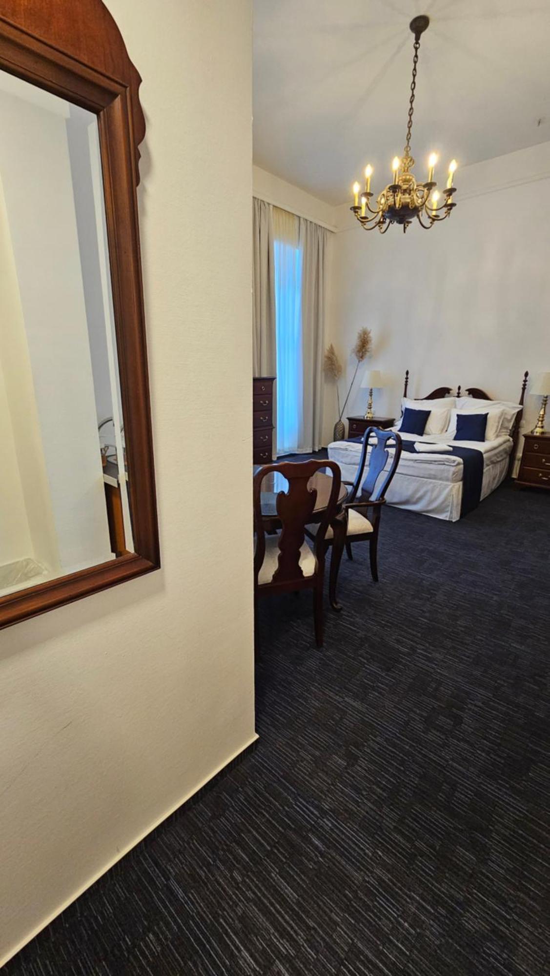 Opera 16 Rooms Budapest Eksteriør bilde